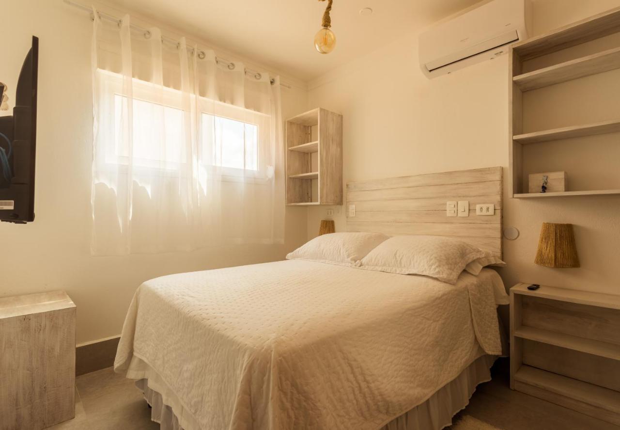 Casa D'Aroeira Residencial Boutique - Centro De Juquei - 2 Quadras Do Mar - Servico De Praia - Roupa De Cama 600 Fios Algodao Egipcio - Toalhas Banho E Praia - Tudo Novo - Estacionamento Interno - Cozinha - Consulte Unidades Com Ofuro Hidro E Cromote Exterior photo