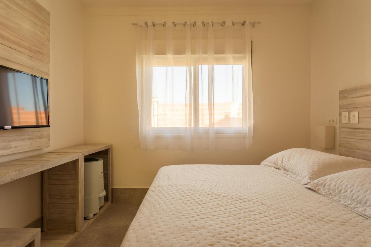 Casa D'Aroeira Residencial Boutique - Centro De Juquei - 2 Quadras Do Mar - Servico De Praia - Roupa De Cama 600 Fios Algodao Egipcio - Toalhas Banho E Praia - Tudo Novo - Estacionamento Interno - Cozinha - Consulte Unidades Com Ofuro Hidro E Cromote Exterior photo