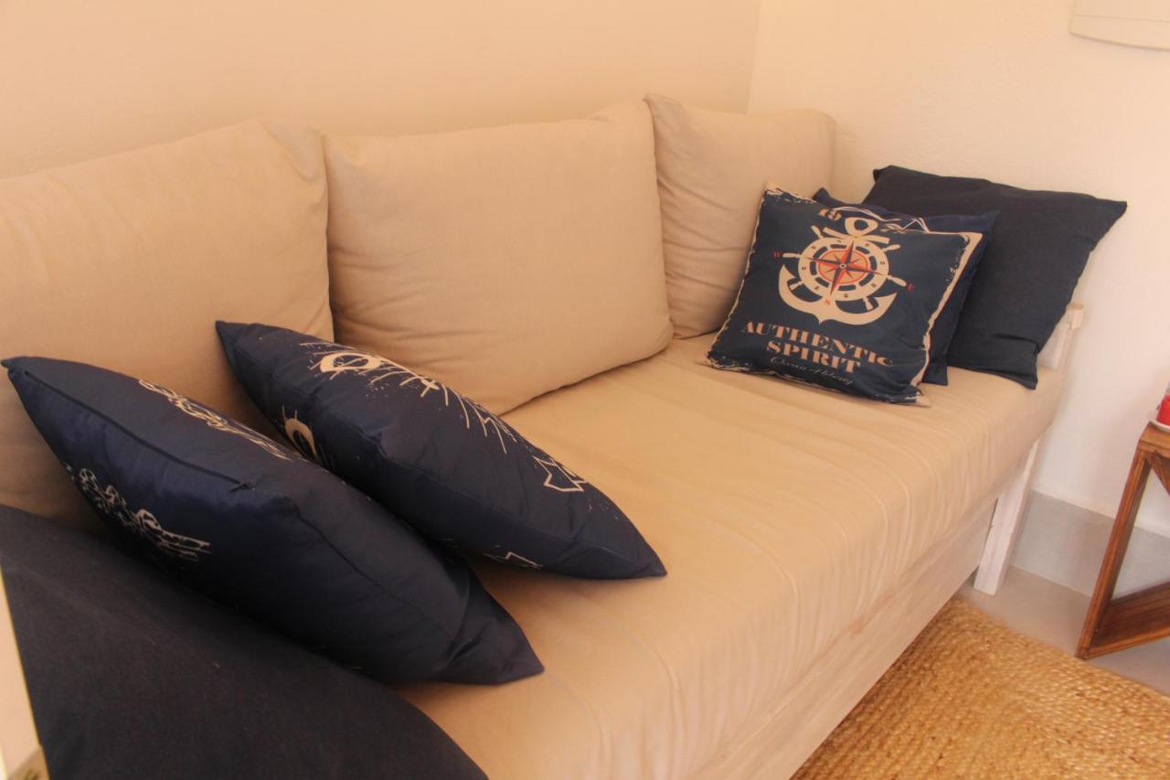 Casa D'Aroeira Residencial Boutique - Centro De Juquei - 2 Quadras Do Mar - Servico De Praia - Roupa De Cama 600 Fios Algodao Egipcio - Toalhas Banho E Praia - Tudo Novo - Estacionamento Interno - Cozinha - Consulte Unidades Com Ofuro Hidro E Cromote Exterior photo