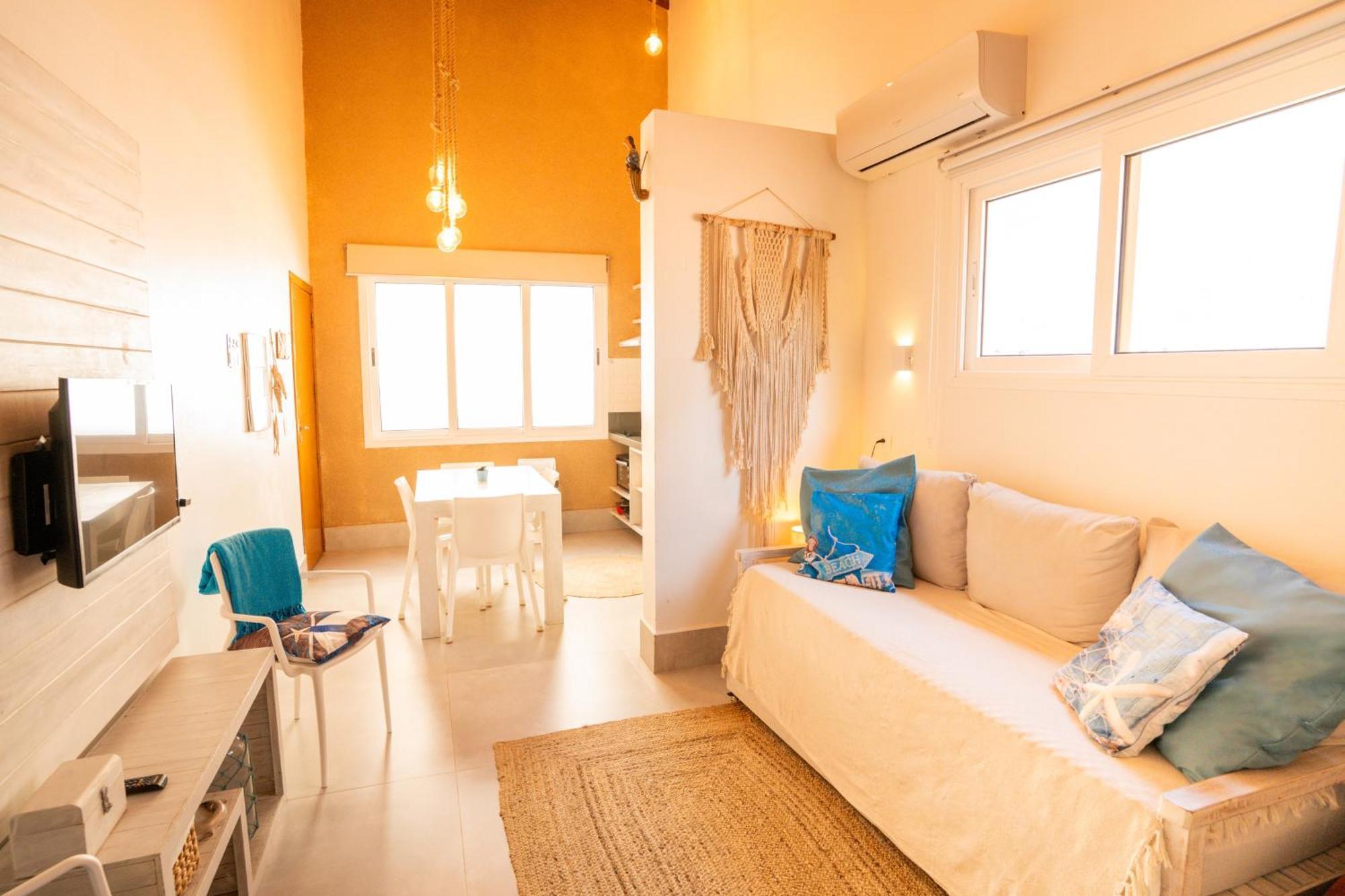 Casa D'Aroeira Residencial Boutique - Centro De Juquei - 2 Quadras Do Mar - Servico De Praia - Roupa De Cama 600 Fios Algodao Egipcio - Toalhas Banho E Praia - Tudo Novo - Estacionamento Interno - Cozinha - Consulte Unidades Com Ofuro Hidro E Cromote Exterior photo