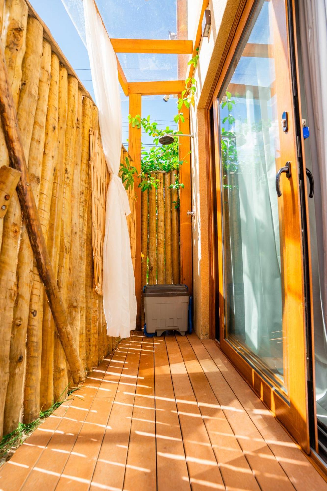 Casa D'Aroeira Residencial Boutique - Centro De Juquei - 2 Quadras Do Mar - Servico De Praia - Roupa De Cama 600 Fios Algodao Egipcio - Toalhas Banho E Praia - Tudo Novo - Estacionamento Interno - Cozinha - Consulte Unidades Com Ofuro Hidro E Cromote Exterior photo
